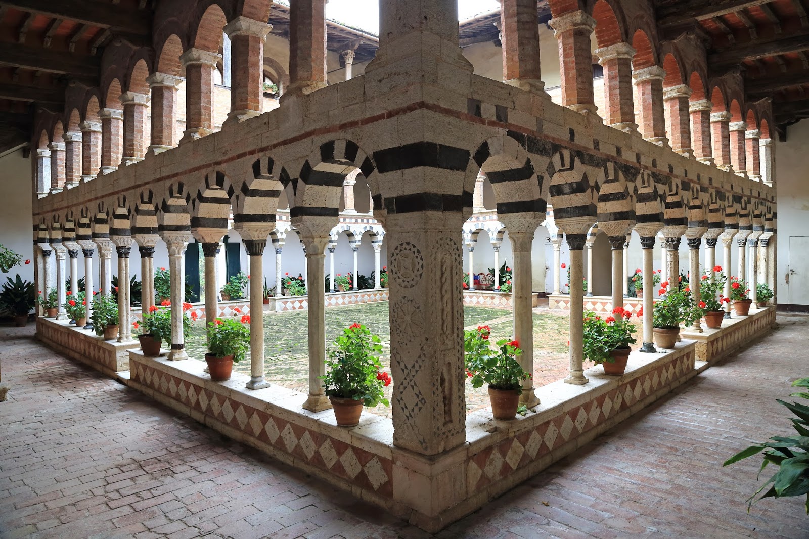 Le Cloître de Torri