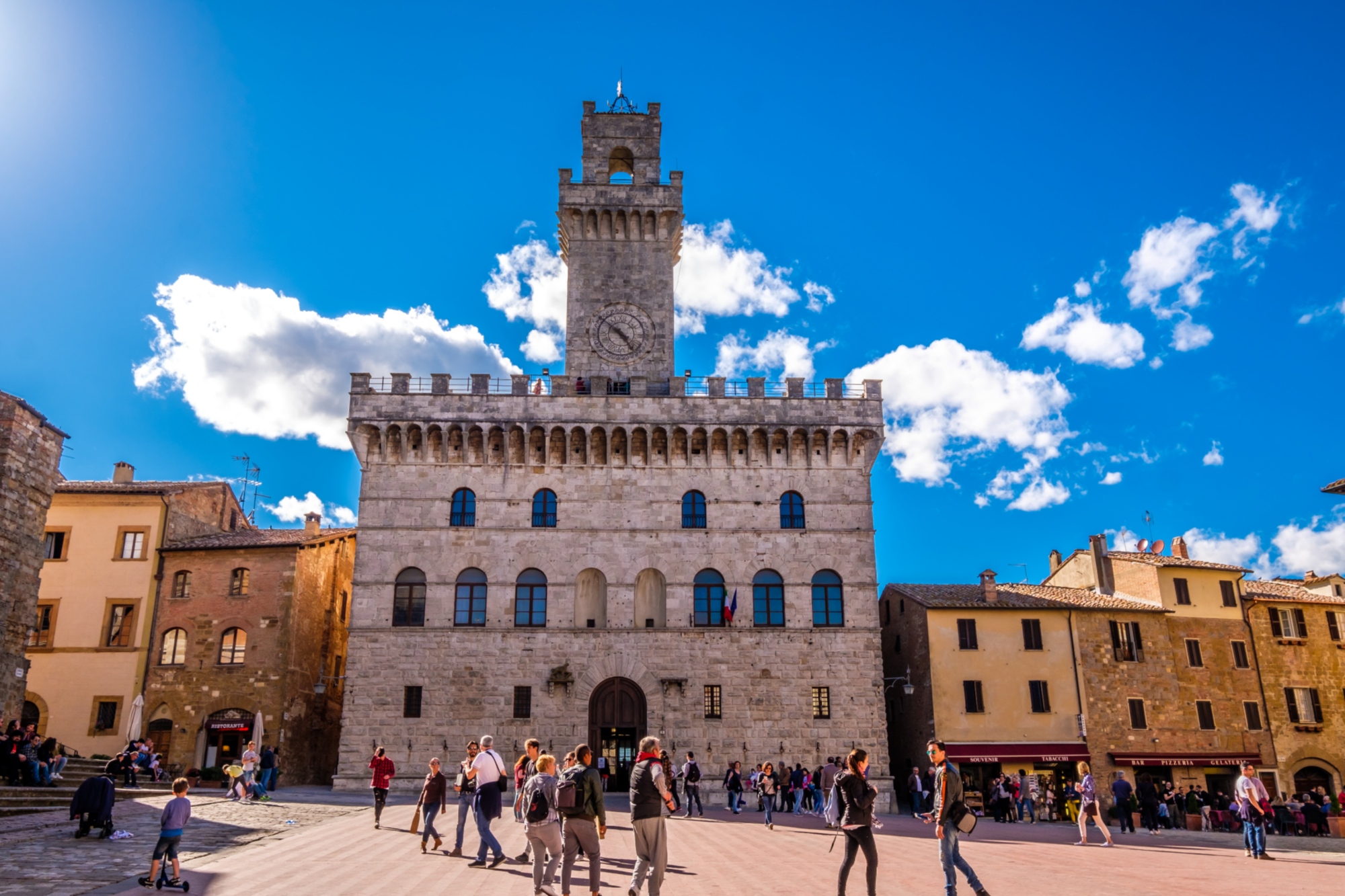 Piazza Grande Montepulciano Sienne Toscane