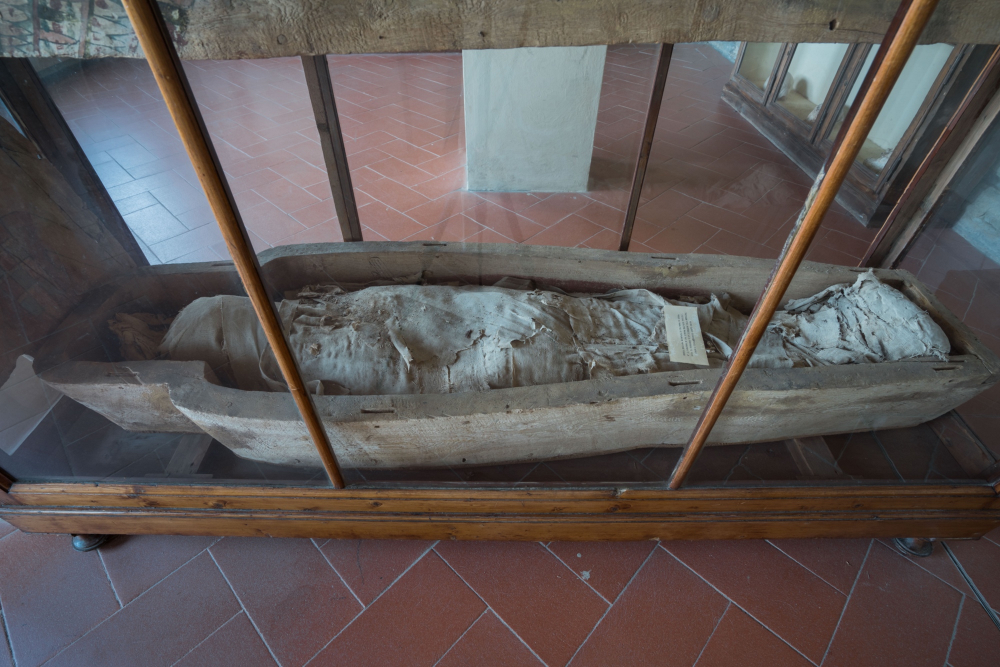 La momie au musée ethnographique de la mission franciscaine