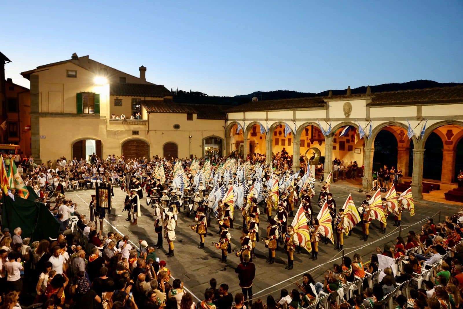 Concours musiciens et agitateurs de drapeaux à Castiglion Fiorentino