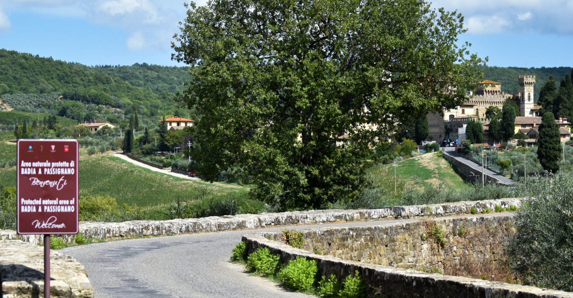 Vue de l’abbaye de Passignano Vue de l’abbaye de Passignano