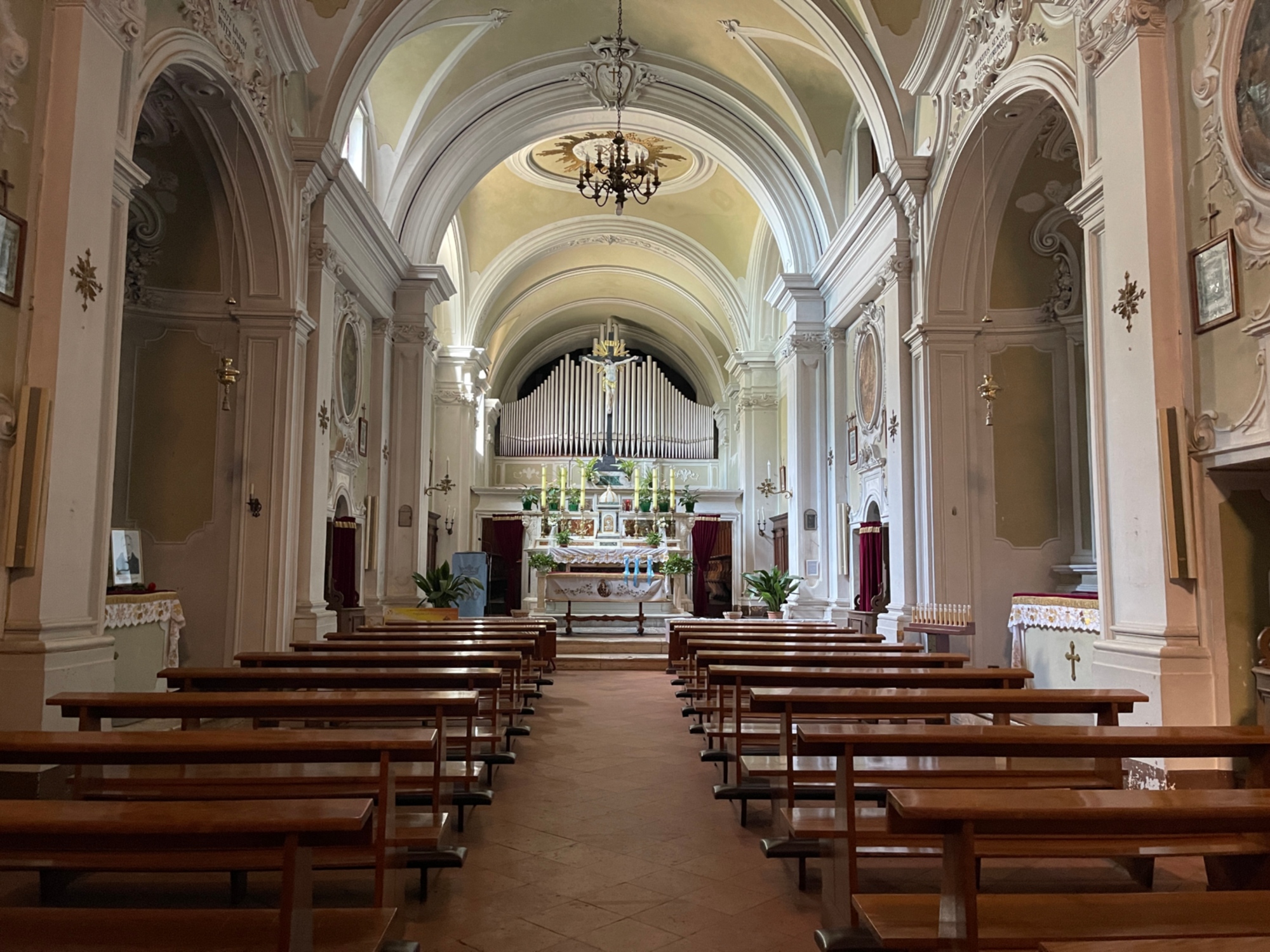 Vue intérieure de l'église du Couvent