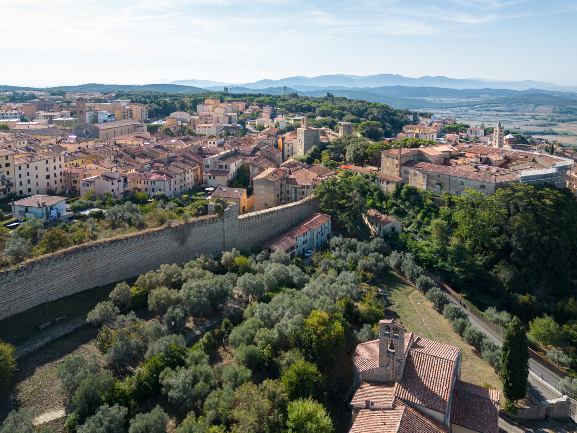 Les murs de Massa Marittima