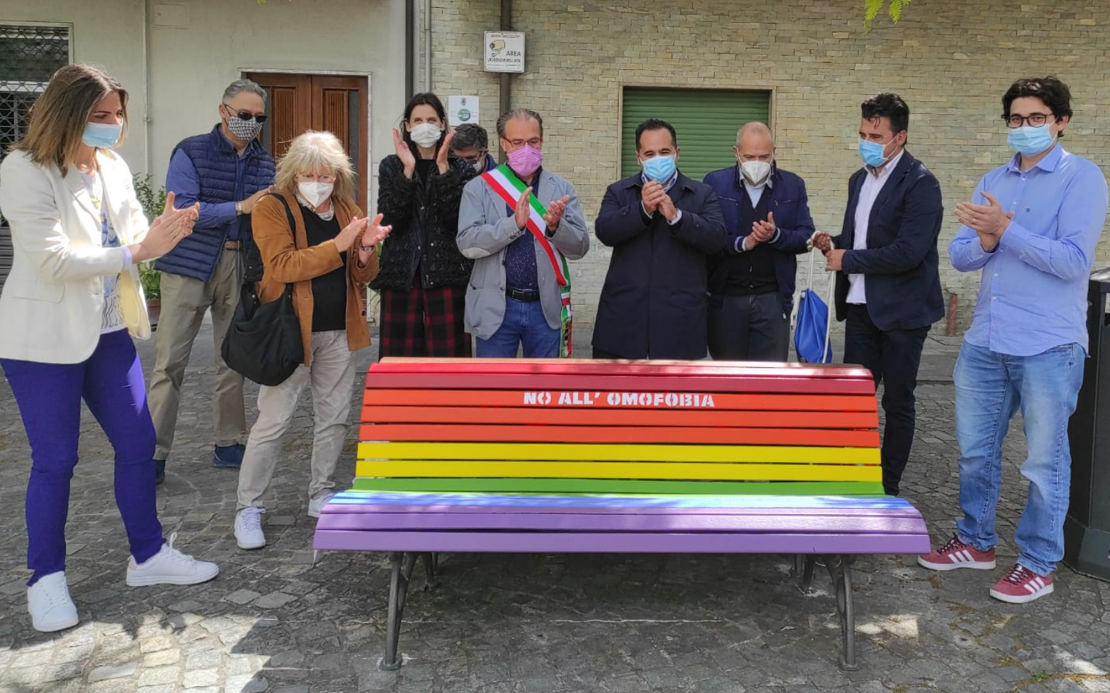 Inauguration du banc arc-en-ciel à Quarrata