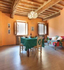 L'appartamento si trova nel centro storico di San Gimignano, nel cuore della Toscana
