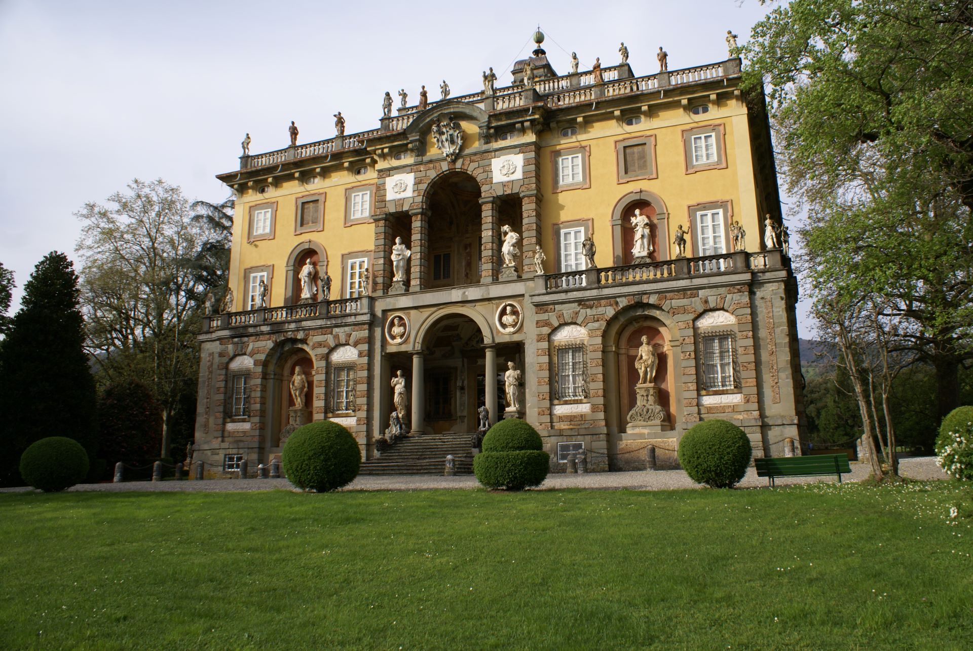 Villa Torrigiani & degustazione in fattoria