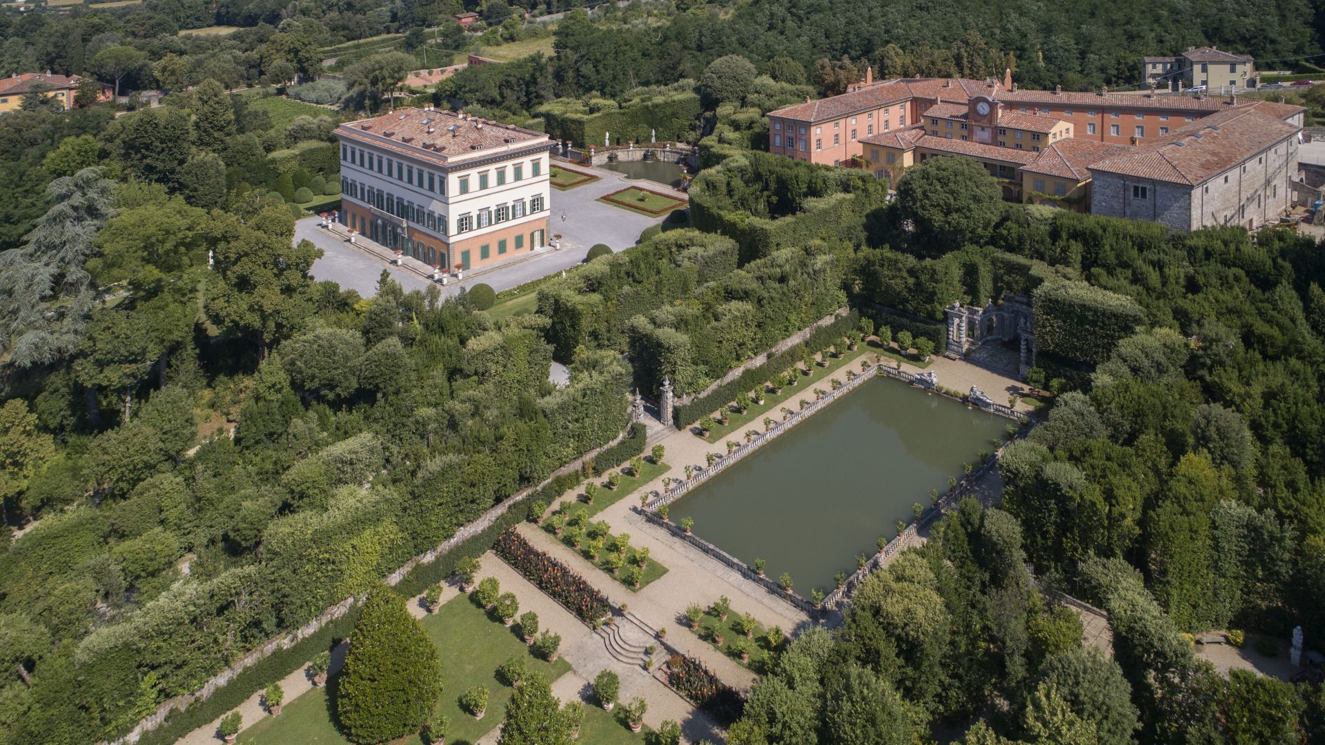 vue aérienne de la Villa Reale di Marlia