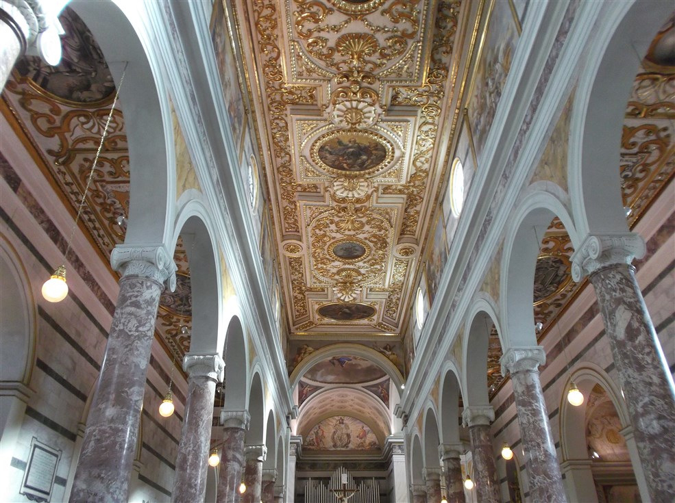 L’intérieur de la Cathédrale