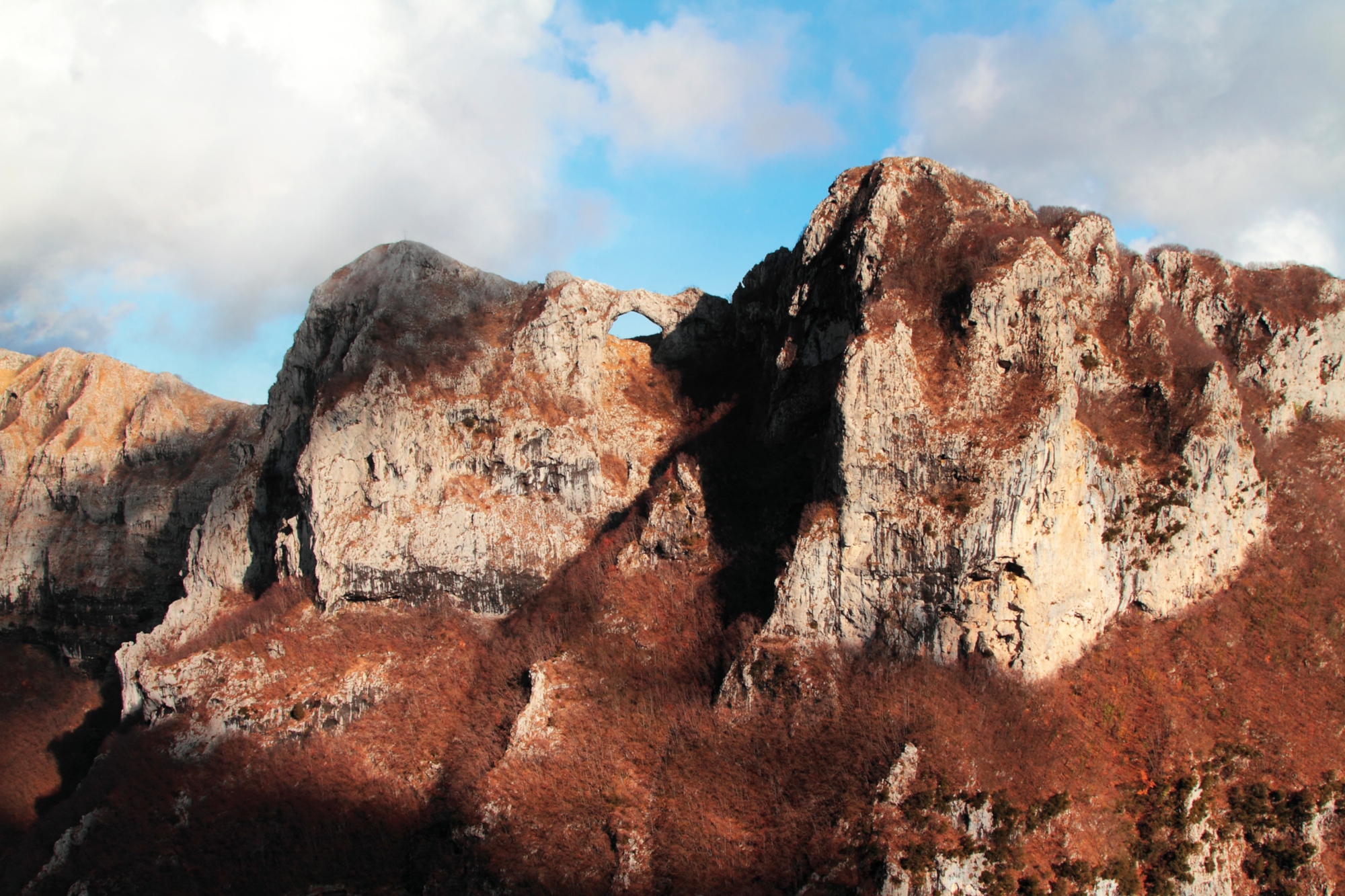 Le Mont Forato dans les Alpes Apuanes