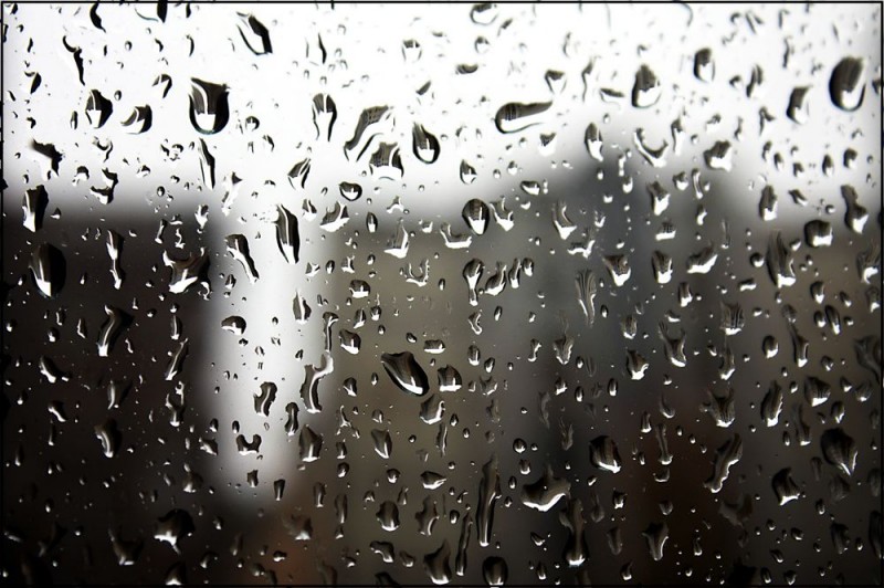 Gouttes de pluie sur un verre