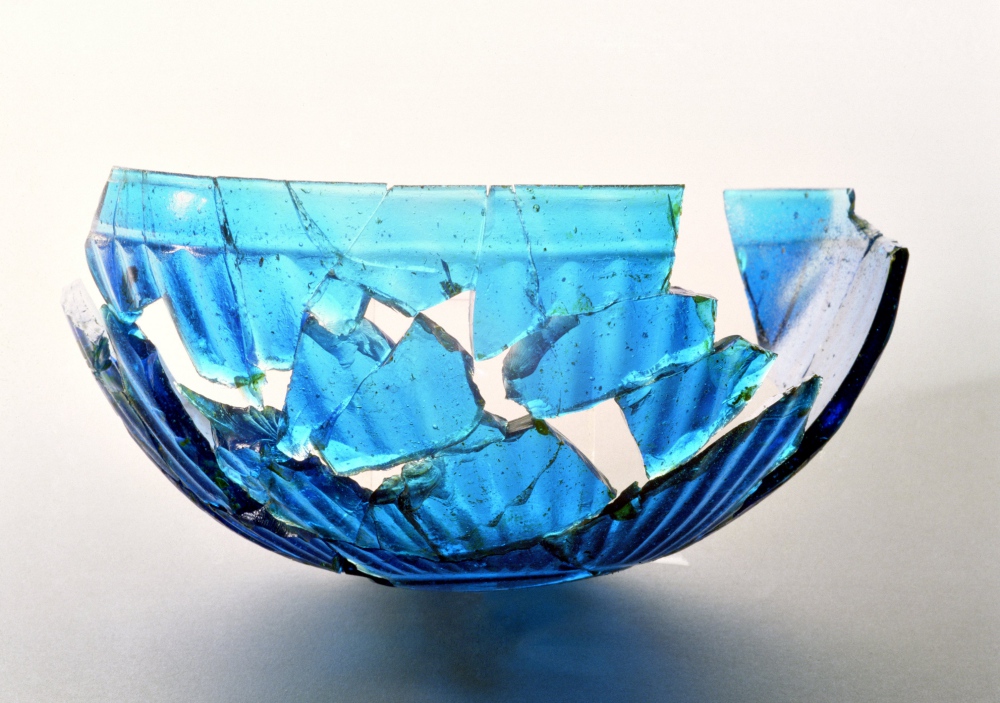 Bol étrusque en verre turquoise au Musée Archéologique d'Artimino