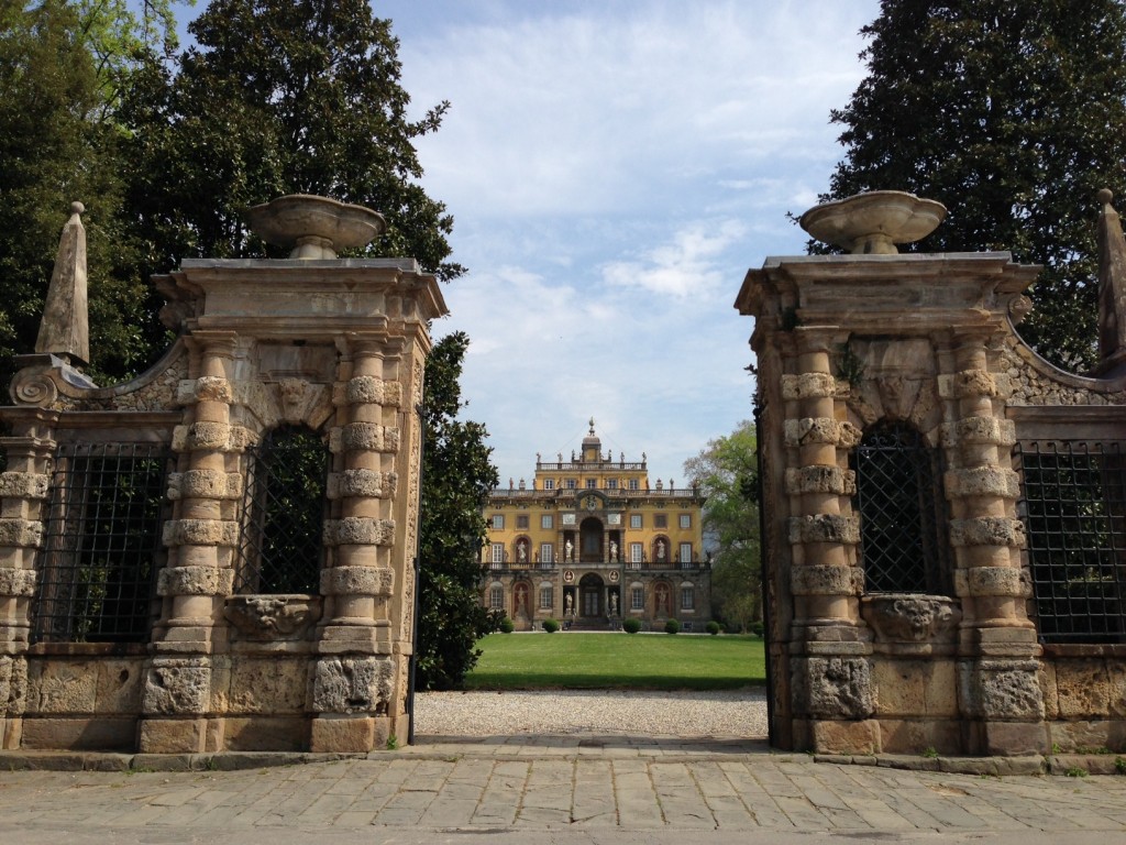 Villa Torrigiani, l'entrée