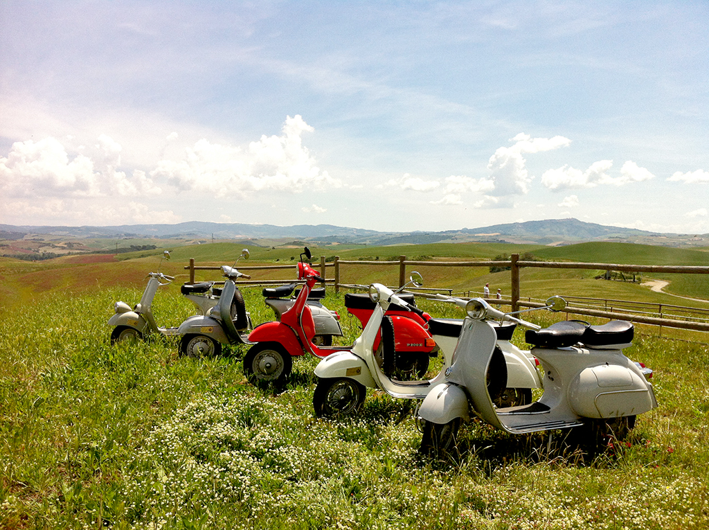 Valdera sur une Vespa