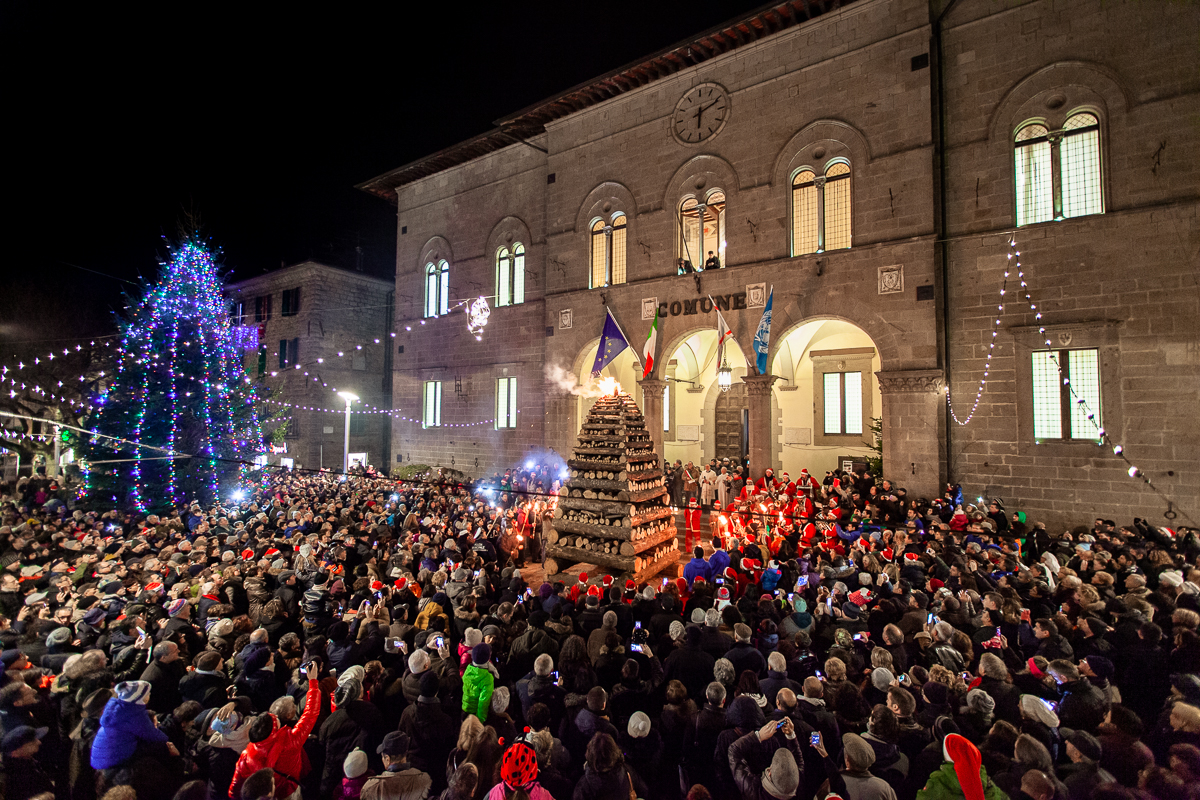 Le fiaccole di Natale ad Abbadia San Salvatore