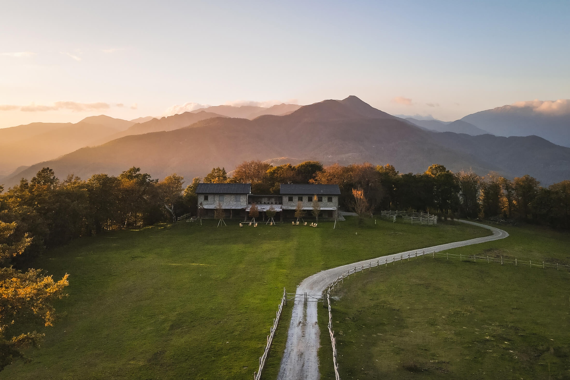 Vue d’en haut du centre de visites de l’Oasis Dynamo