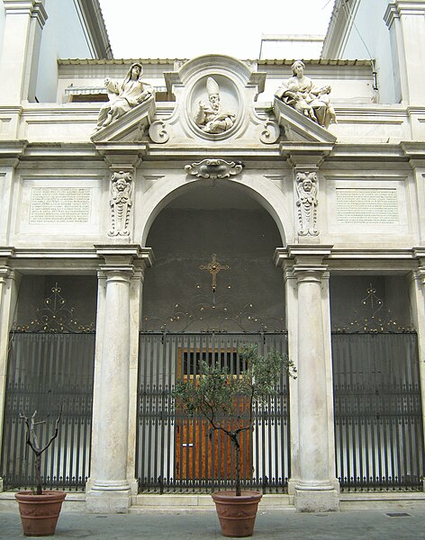 Façade de l'église arménienne