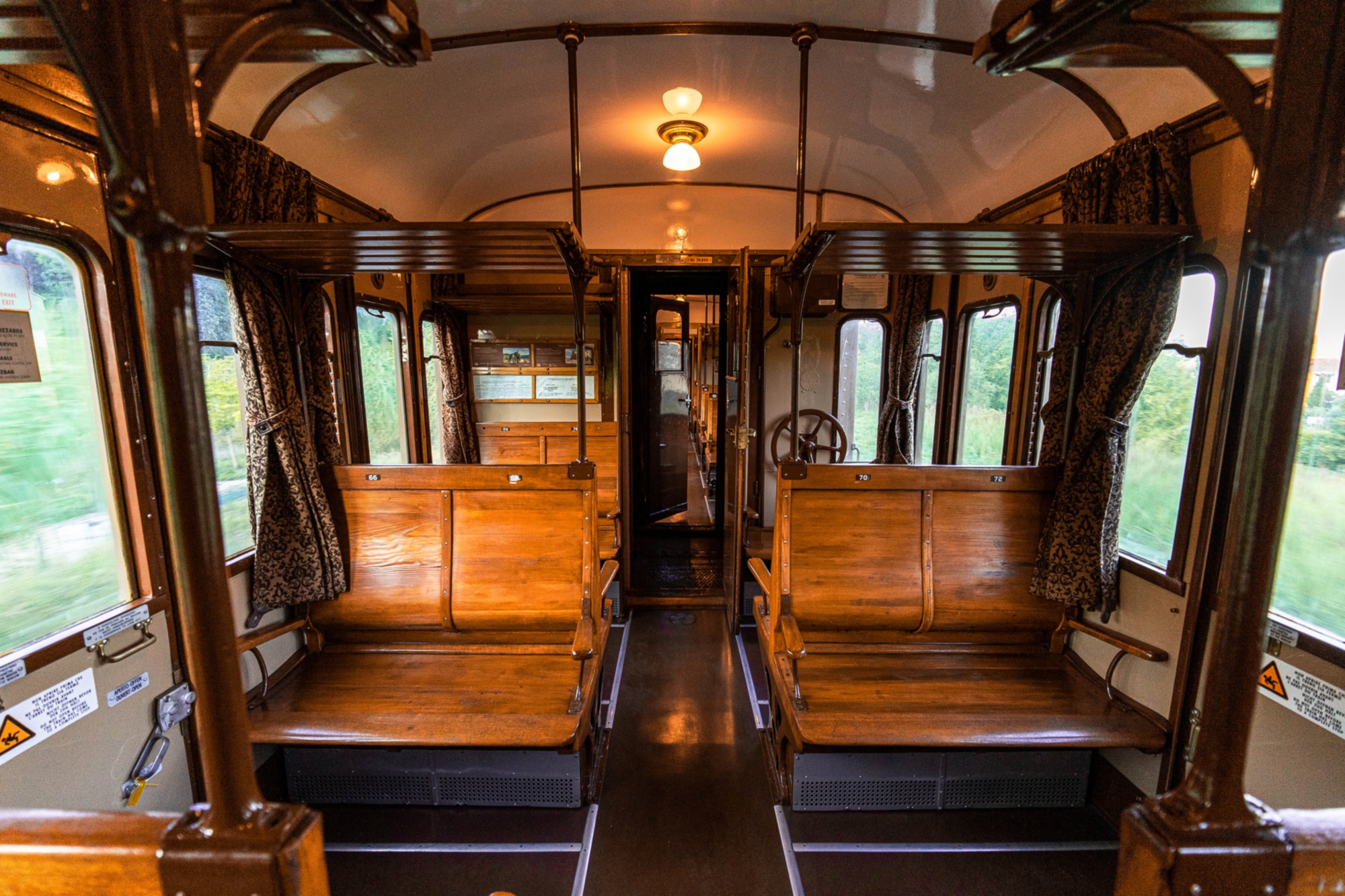 Intérieur du Train de Dante