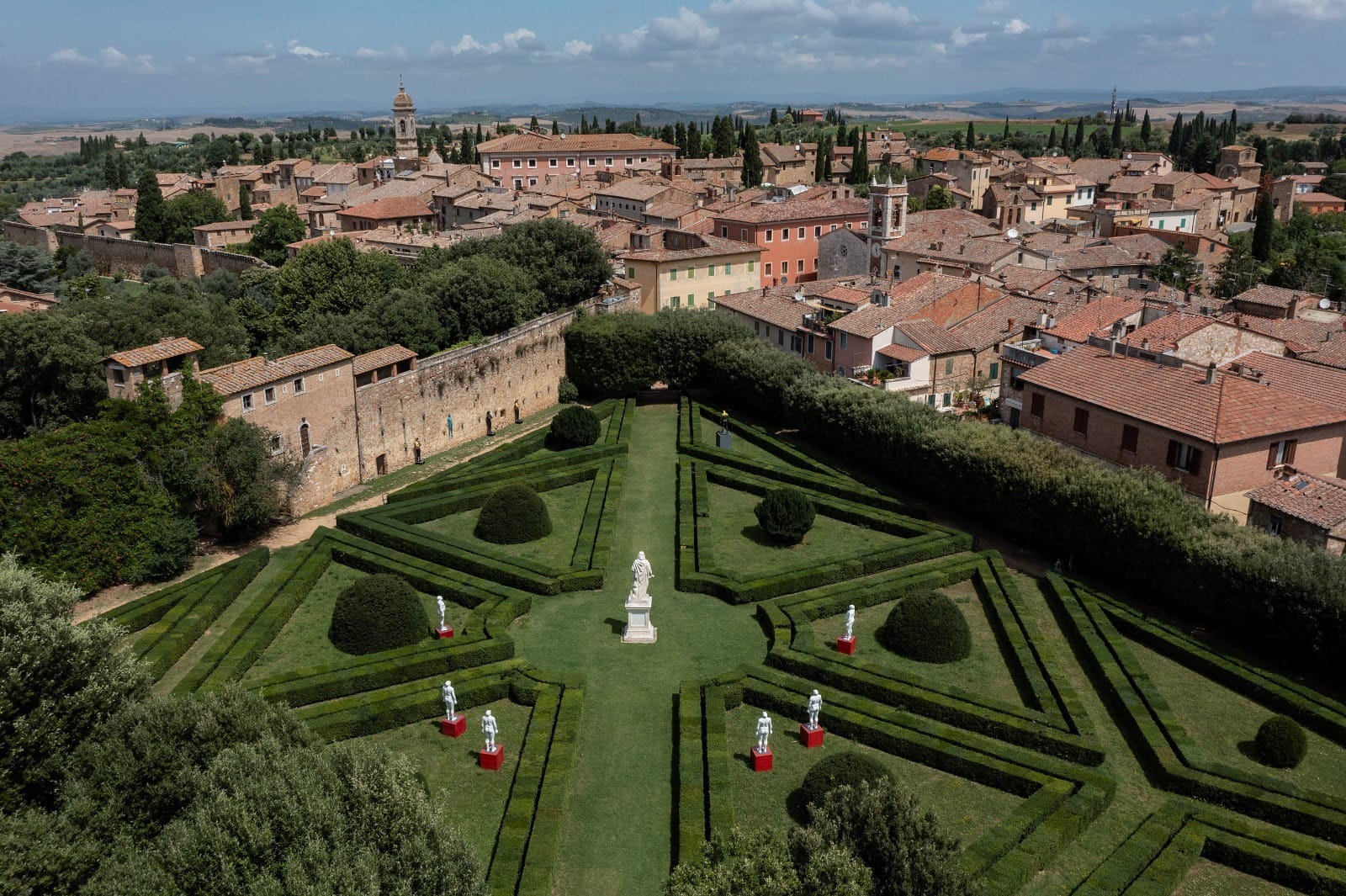 L’exposition « Forme nel Verde » à San Quirico d’Orcia