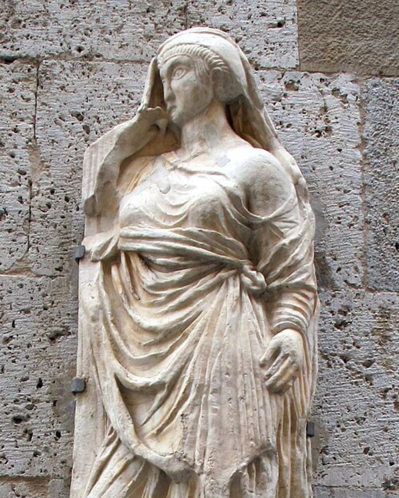 Statue de Kinzica dans la Via San Martino de Pise, représentant l’héroïne historique