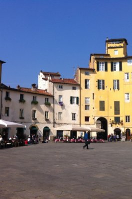 Anfiteatro Square - Lucca