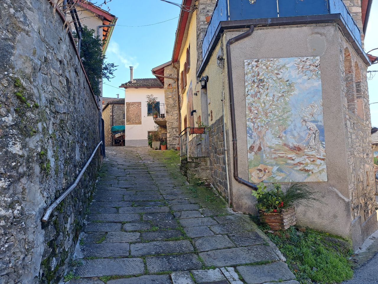 Dans les ruelles de Lizzano Pistoiese, le village des graffiti