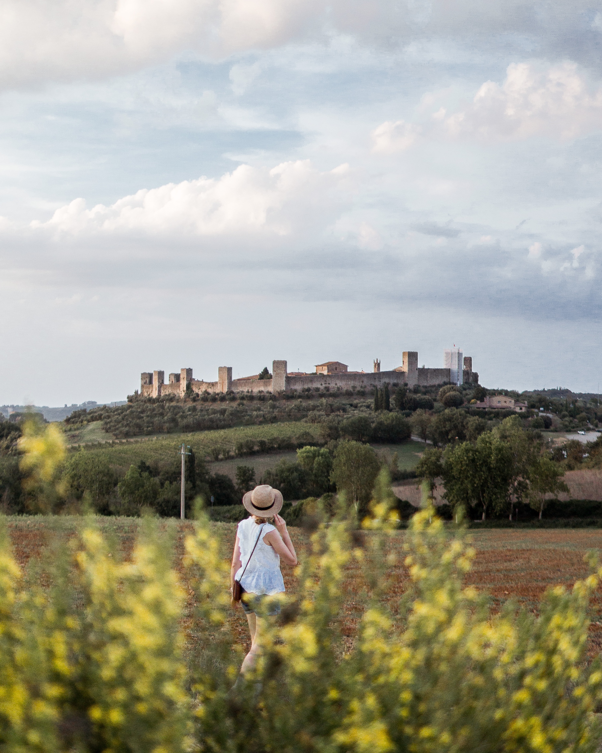 Monteriggioni depuis la Voie Francigène