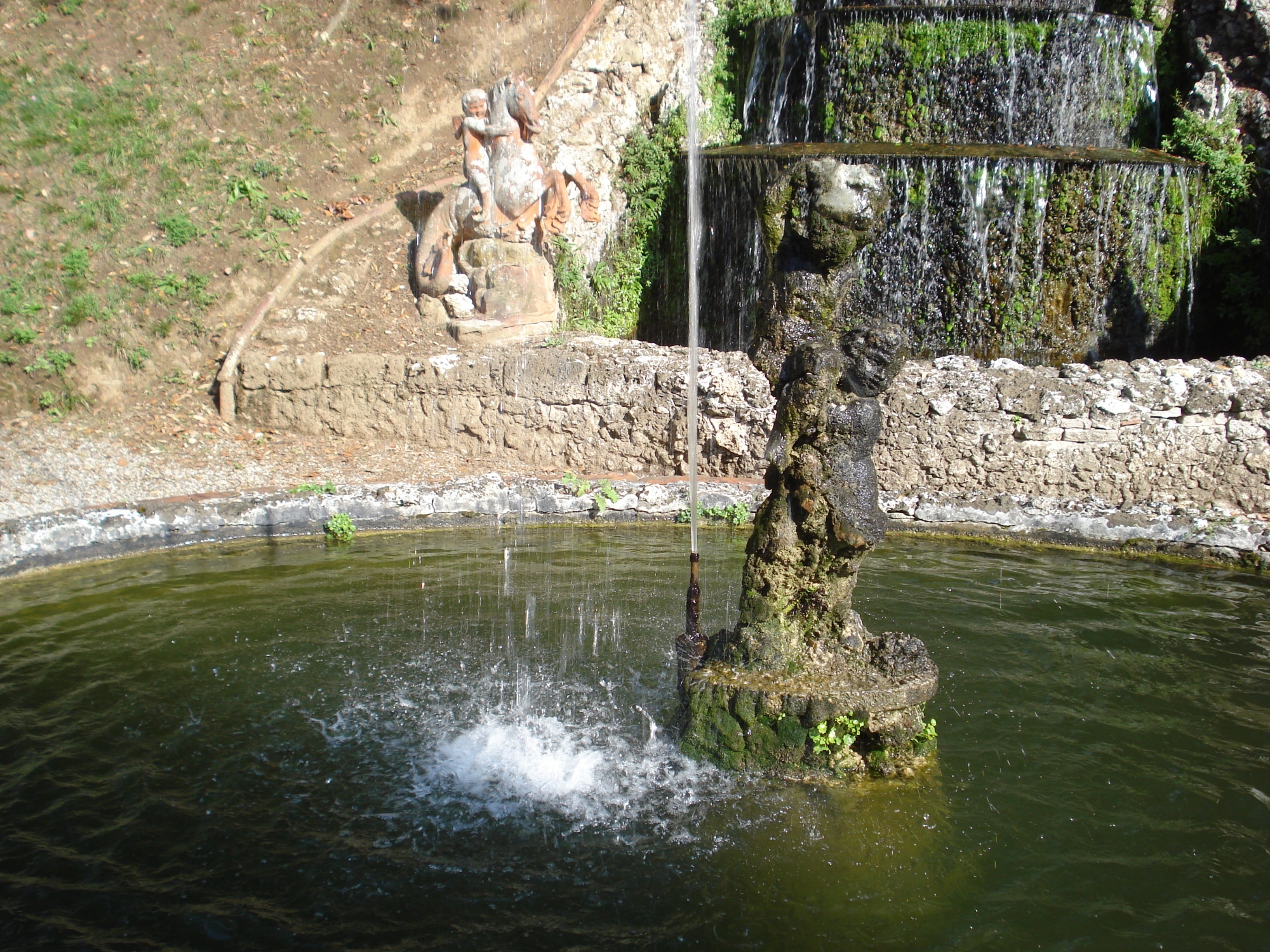 Une des fontaines de la Villa Oliva à San Pancrazio